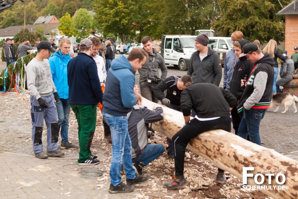 2019.10.05_Kirmesbaumstellen KB 19 Niederbrechen (32 von 107)